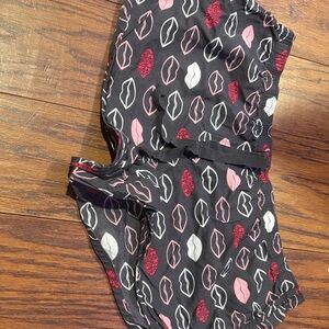 PINK Victoria's Secret Lip Print Pajama Shorts - Black, Red, Pink, White